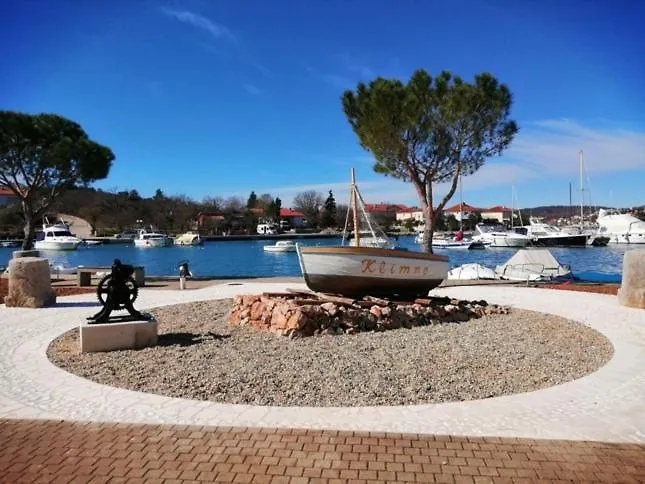 Apartman Studio Dino Klimno Croatia