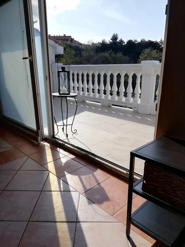 Apartman Studio Dino Klimno Croatia